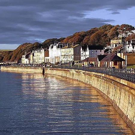 Holiday home Simply The Bay - Part Of The The Bay Village With Pool, Gym And Direct Access, Pub, Restaurant, Tennis And Meadows Walks Filey