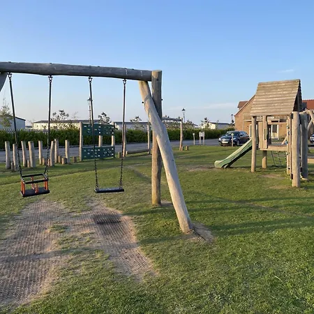 Simply The Bay - Part Of The The Bay Village With Pool, Gym And Direct Access, Pub, Restaurant, Tennis And Meadows Walks