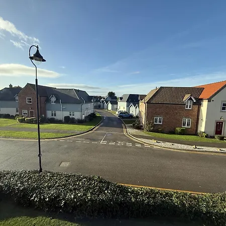 Holiday home Simply The Bay - Part Of The The Bay Village With Pool, Gym And Direct Access, Pub, Restaurant, Tennis And Meadows Walks Filey