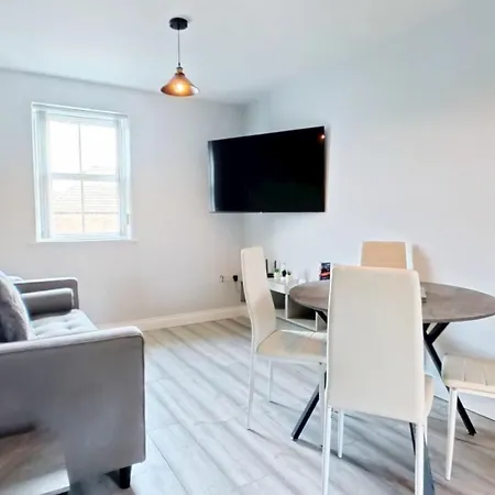 Simply The Bay - Part Of The The Bay Village With Pool, Gym And Direct Access, Pub, Restaurant, Tennis And Meadows Walks * Filey